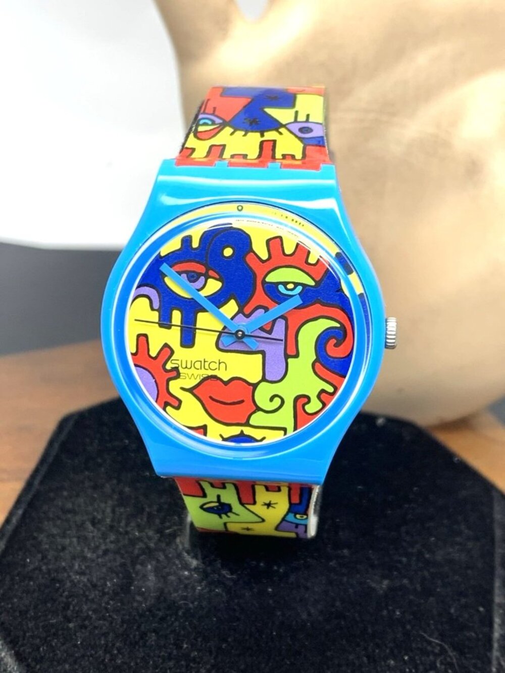 Swatch Unisex Watch GZ205S Morning Glow Billy The Artist Swiss Quartz 2009 34mm